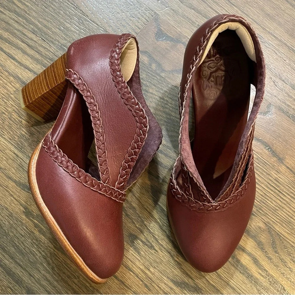 Bali Elf Spirit Walker Fairy Boho Stacked Heel Leather Booties Size 8 - Picture 1 of 14